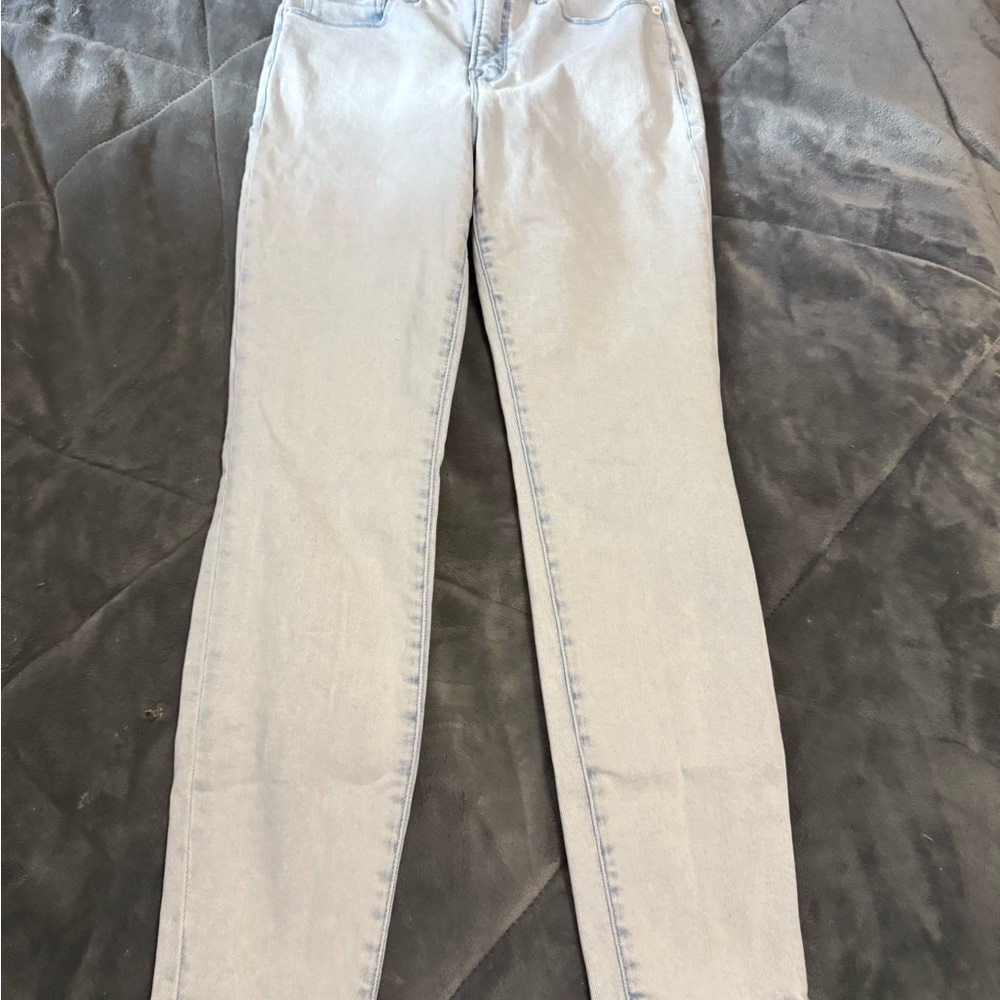 Good American Women's Straight Leg Jeans in Light Gray